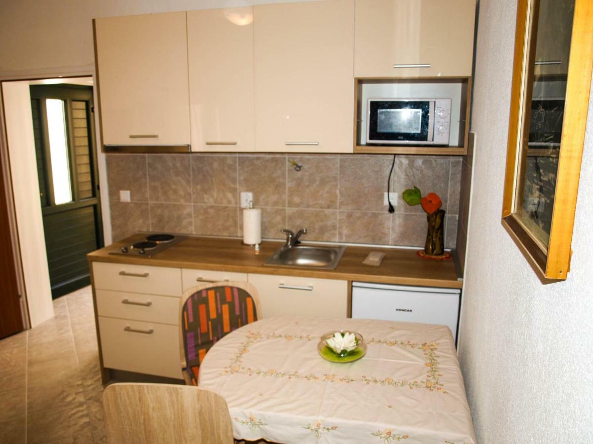 Appartamento House Nataniel In Omis Near Sea Esterno foto