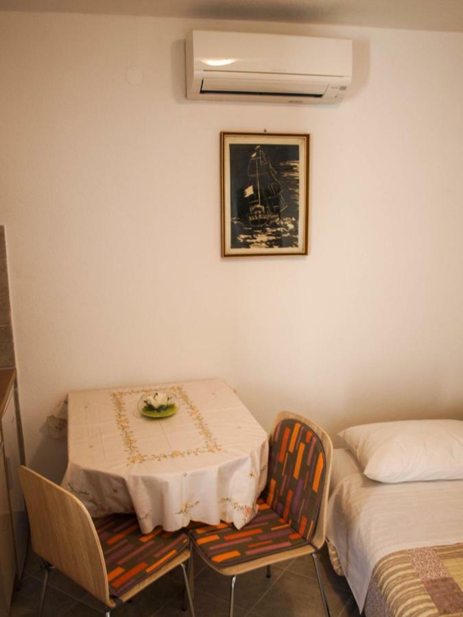 Appartamento House Nataniel In Omis Near Sea Esterno foto
