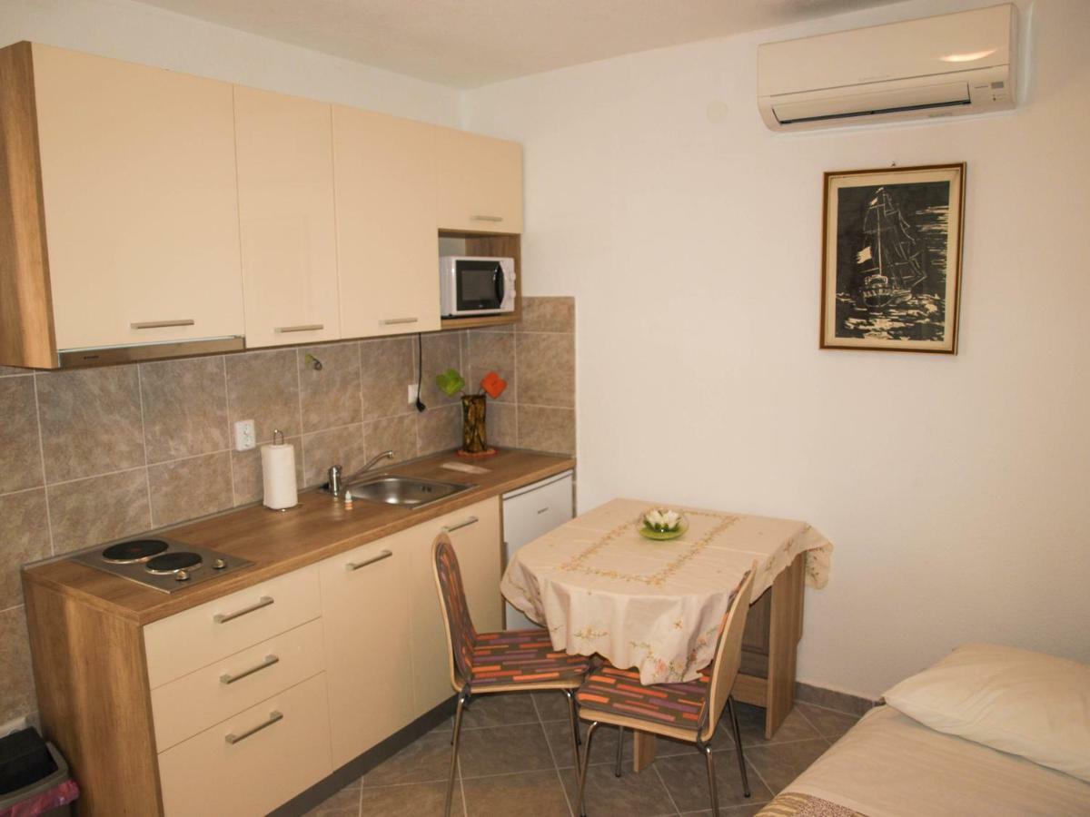 Appartamento House Nataniel In Omis Near Sea Esterno foto