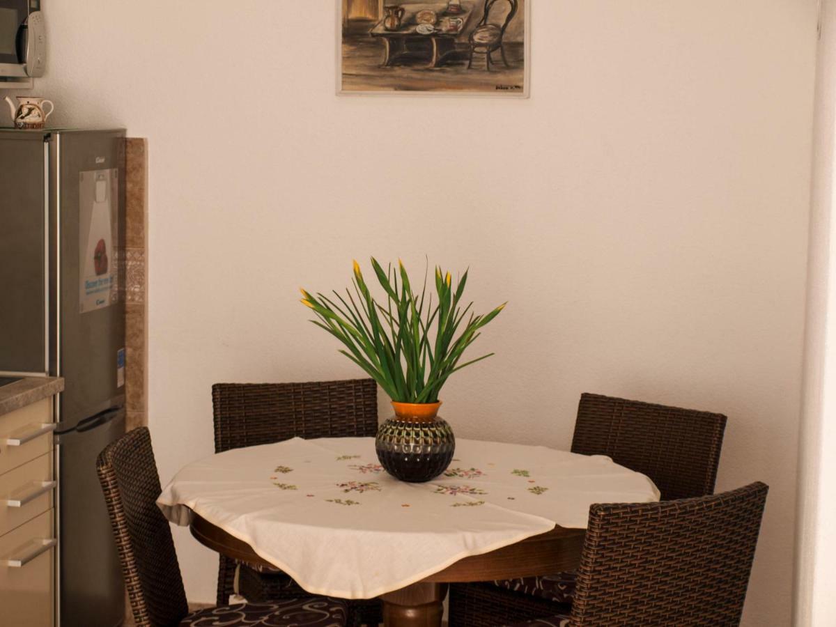 Appartamento House Nataniel In Omis Near Sea Esterno foto