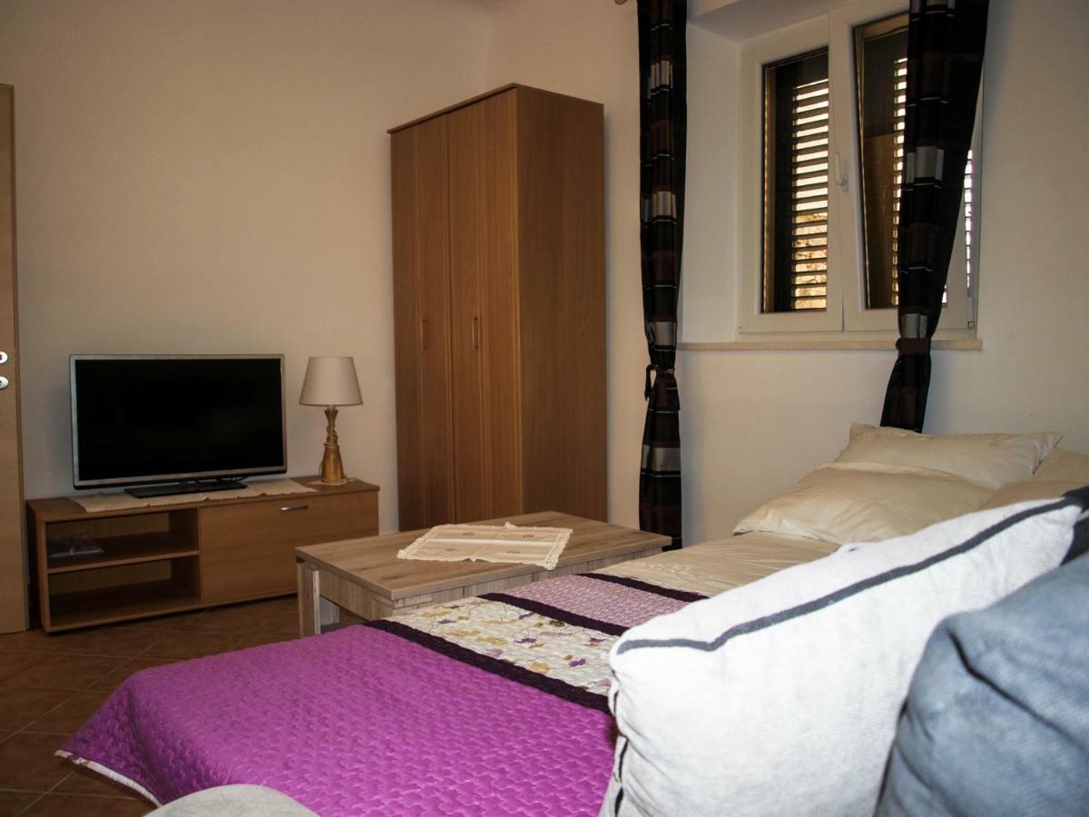 Appartamento House Nataniel In Omis Near Sea Esterno foto