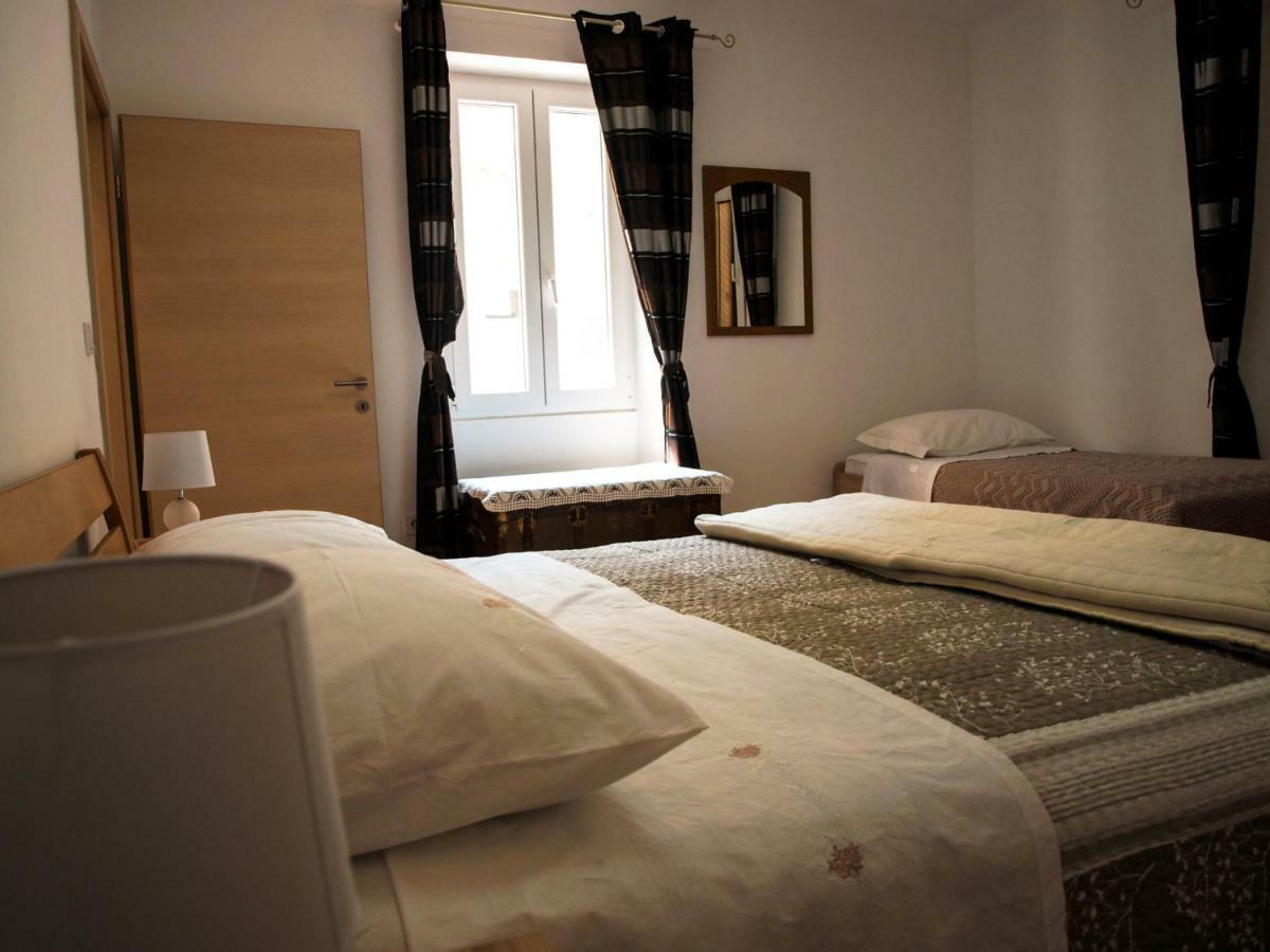 Appartamento House Nataniel In Omis Near Sea Esterno foto