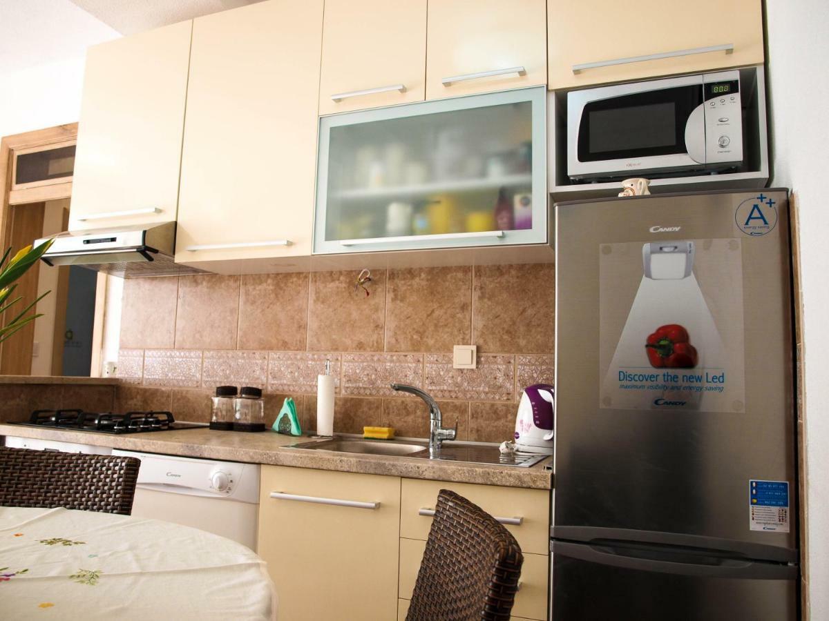 Appartamento House Nataniel In Omis Near Sea Esterno foto