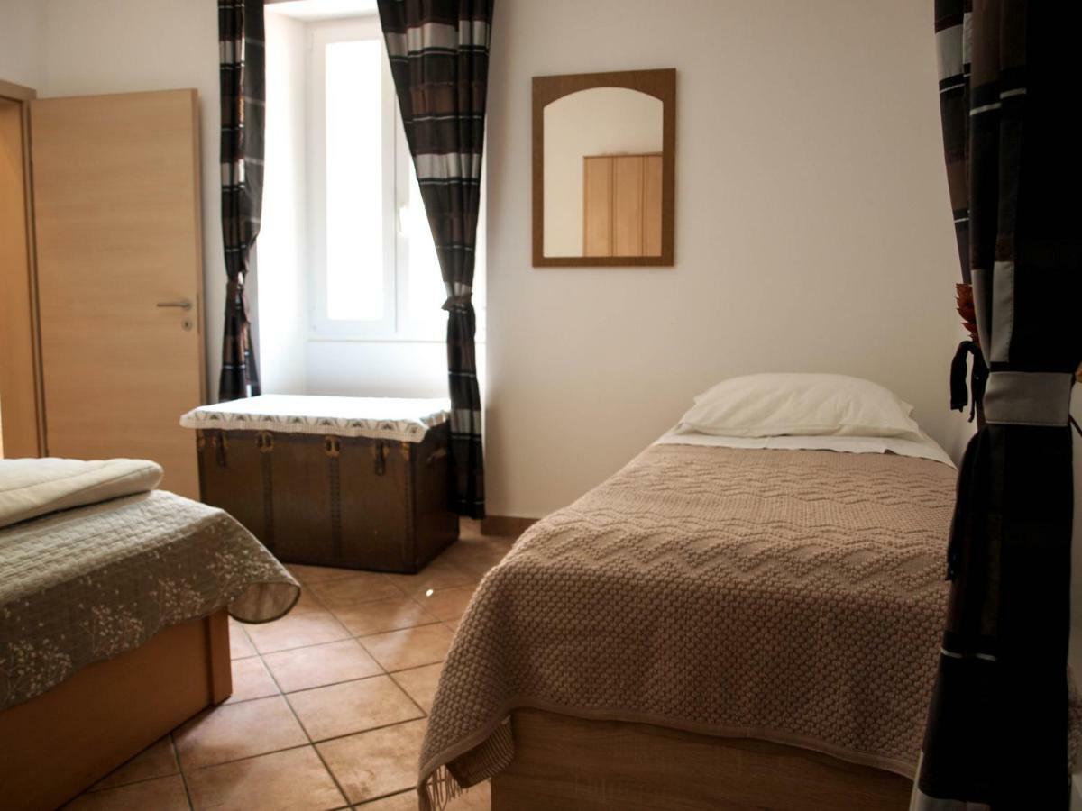 Appartamento House Nataniel In Omis Near Sea Esterno foto